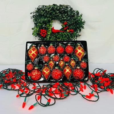 Holiday in Red / 3 Bins
