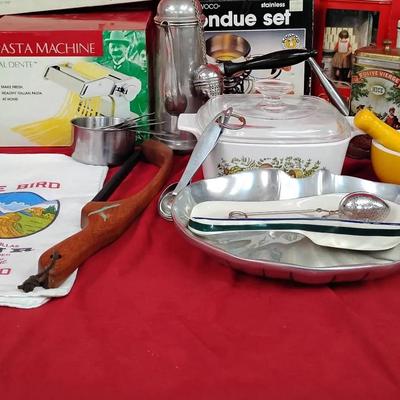 Villa Ware Pasta Machine , Fondue Set, And Other Vintage Kitchen Goods 