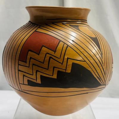Hand-Painted Geometrical Mata Ortiz Pottery Jar