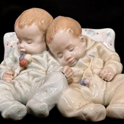 Lladro "Little Dreamers" Figurine 