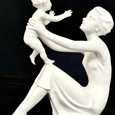 Kaiser Mother & Child Porcelain Bisque