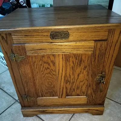 White Clad Simmons Hardware Nightstand/End Table 