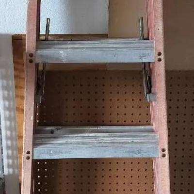 Werner 70" Fiberglass Step Ladder