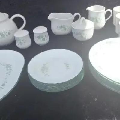 Vintage CorningWare Corelle Callaway Ivy Pattern 29 Piece Set