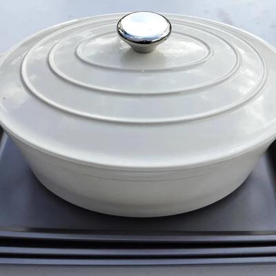 Enamel Cast Iron Oval Dutch Oven + Set Of 3 Baking Trays