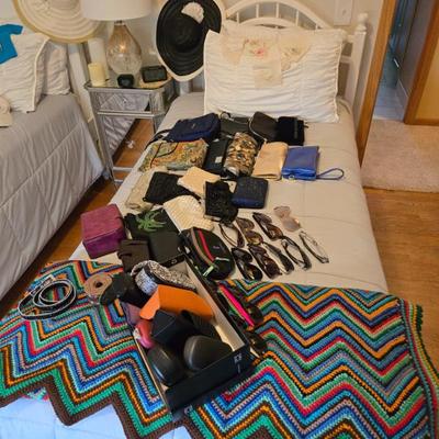 Sale Photo Thumbnail #63
