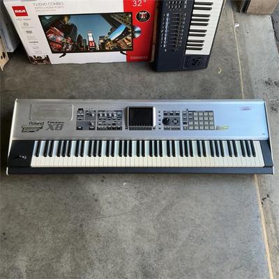 Roland Fantom-X8 88-Key Workstation Keyboard