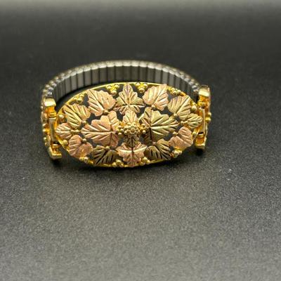 Sale Photo Thumbnail #180: Vintage 10k Black Hills Gold Leaf Motif Bracelet