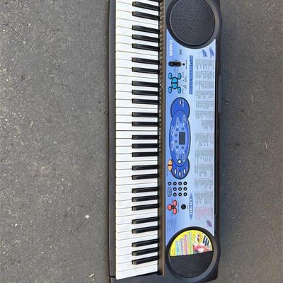 Casio LK-40 Key-Lighting 61-Key Keyboard