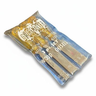Sale Photo Thumbnail #84: Vintage Globemaster USA 3-Piece Wood Chisel Set No. 2801