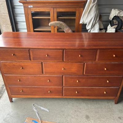 Sale Photo Thumbnail #178: Thomasville Cherry Finish 11-Drawer Dresser w/ Mirror