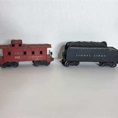 Vintage Lionel Caboose & Tender .jpg