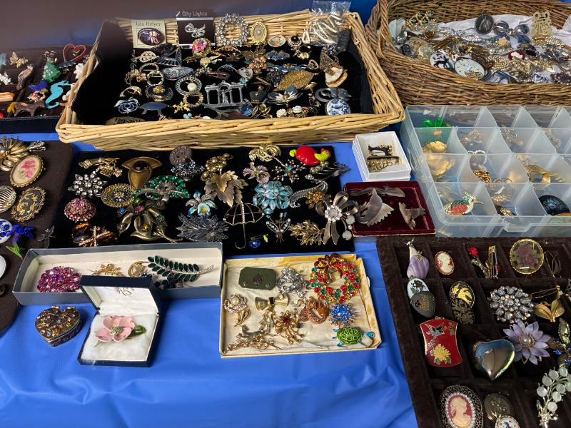 Sale Photo Thumbnail #16