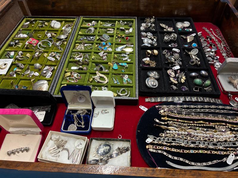 Sale Photo Thumbnail #17
