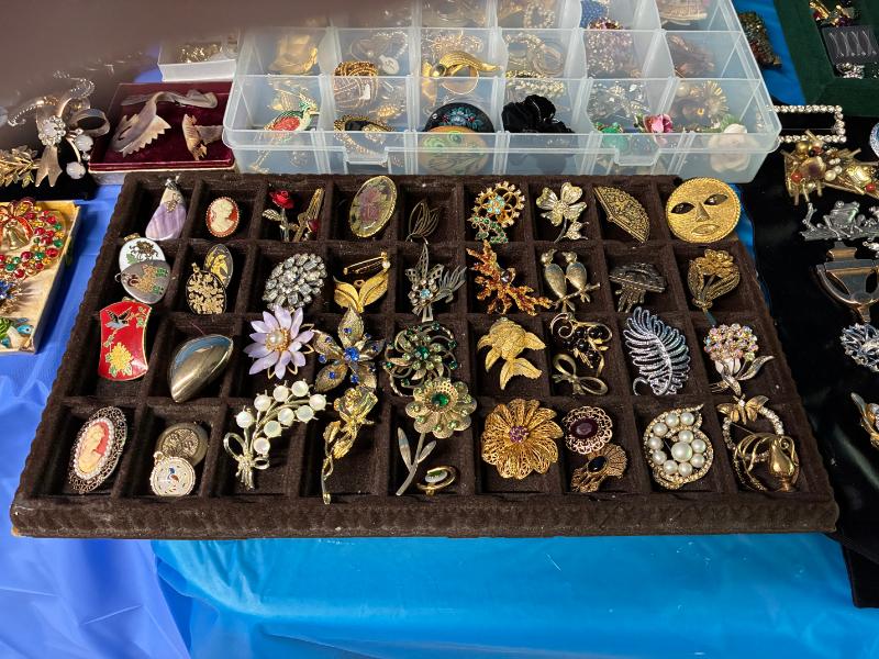 Sale Photo Thumbnail #19