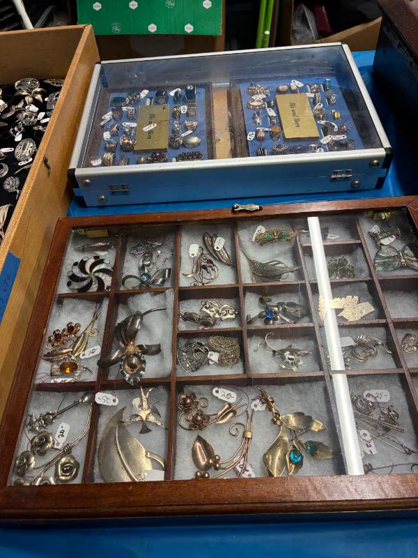 Sale Photo Thumbnail #20
