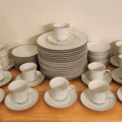 Crown Victoria Lovelace China