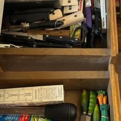 3 Drawers Full