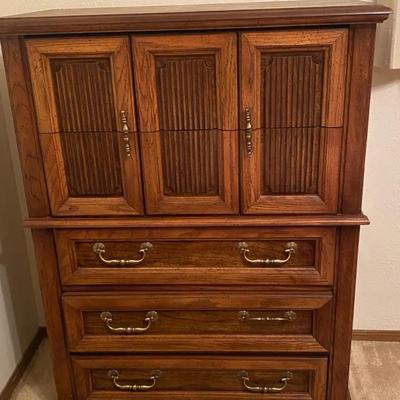 Dark Dresser