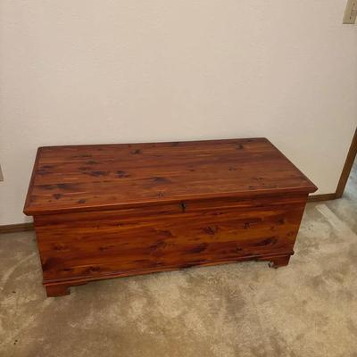 Vintage Roos Cedar Chest
