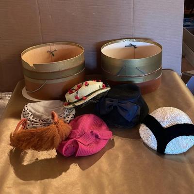 Six Vintage Women’s Hats Including Two Hat Boxes 