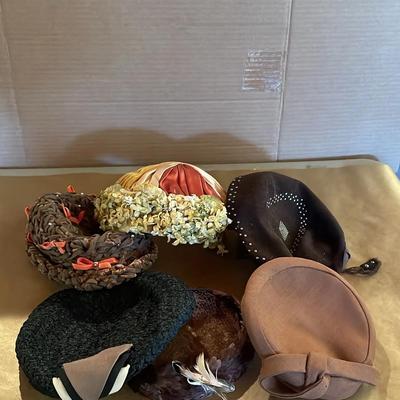 6 Vintage Women’s Hats 
