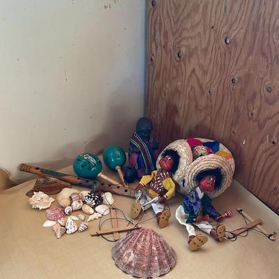 Folk Pieces & Seashells 
