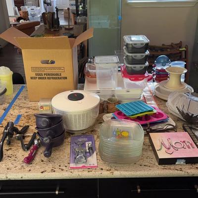 Assorted Kitchenware (Tupperware, Bowls, Baking Supplies)
