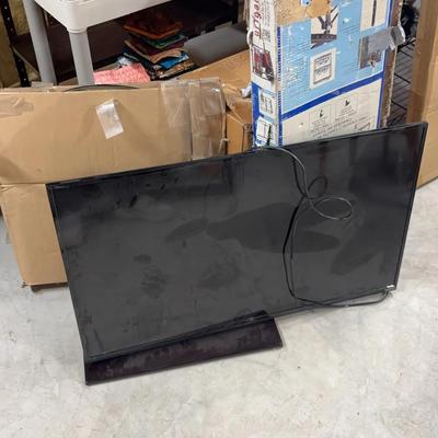 Vizio 36” TV, TV Stand, Collapsible Storage Shelf, Round 24” Glass Table Top