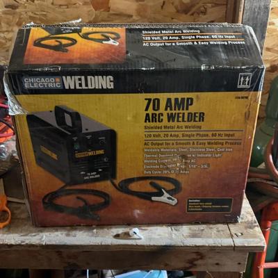 Chicago Electric 70 Amp Arc Welder (Face Shield, Wire Brush, Chipping Hammer, 5 Electrodes)