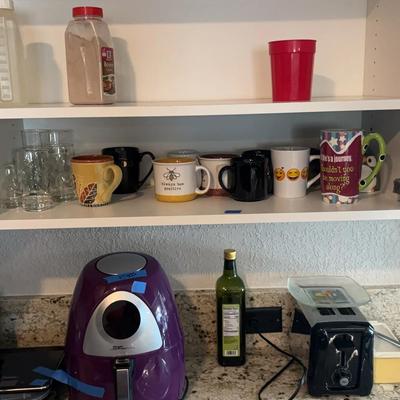 Assortment Of Cups & Mugs