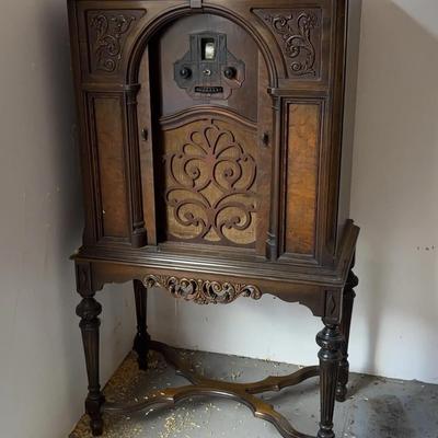 Antique Grebe Colortone Console Radio | Ornate Wood Cabinet with Carved Detail
