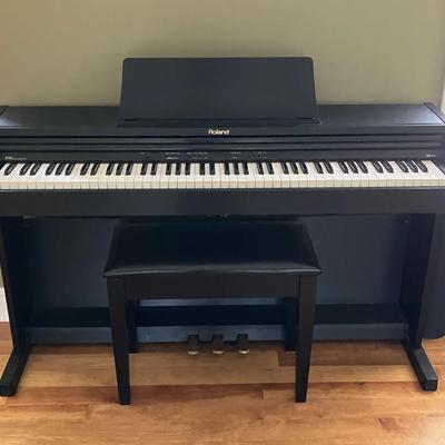 Roland RP201 Digital Piano with Bench
