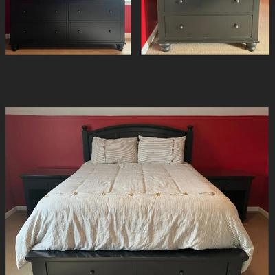 Aspenhome Black Bedroom Set with Queen Size Bed and Mattress (Bedding Is Not Included)