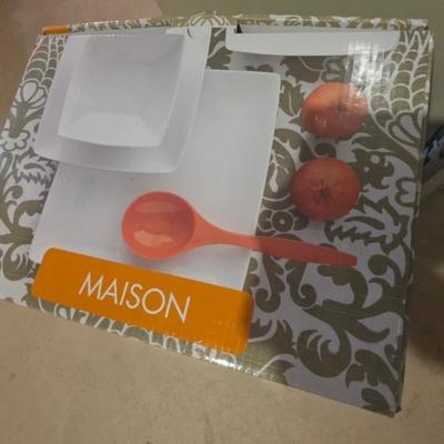 New in box China dish set 