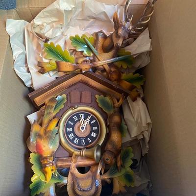 Wooden hunting clock