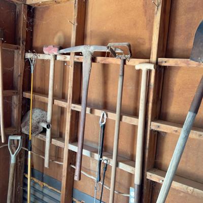 Lots Of Tools!  Wood Handled 