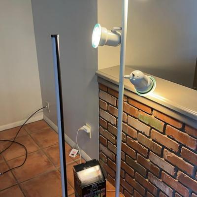 Set Of Lamps 2 In 1 Color, Tall White With 3 Lamps