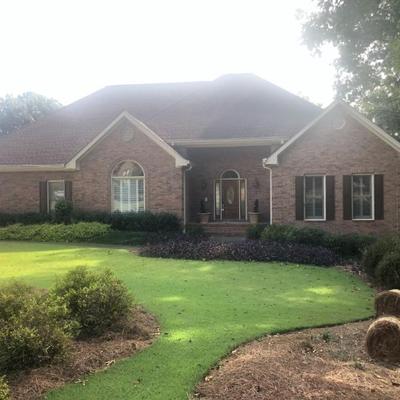 Home is for SALE!!  Contact realtor AMY MICK at 678 438-1923 