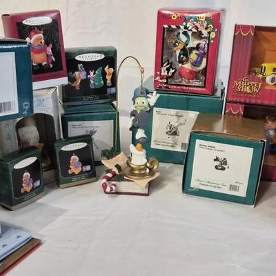 Winnie The Pooh, Disney, Looney Tunes, & Muppet Show Decorations, Toys, Books & Collectibles