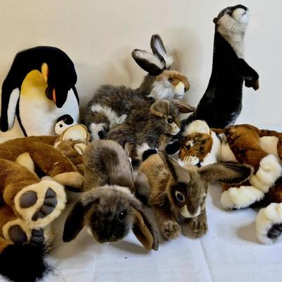 Hansa & Yomiko Lifelike Stuffed Animals 