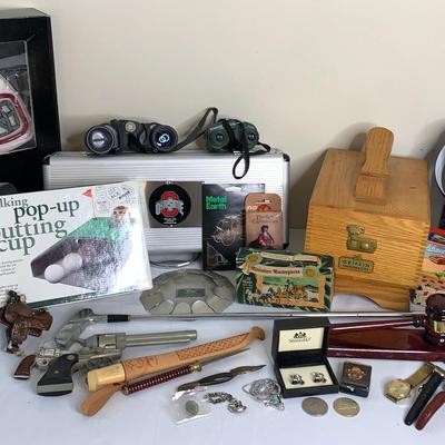 Men’s Lot: Much Vintage