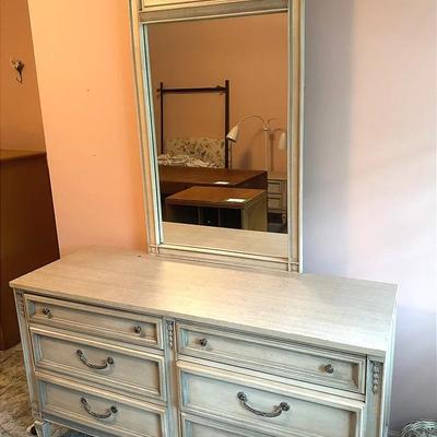 Vintage French Provincial Style Dresser w/ Mirror