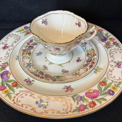 Vintage Hammersley Dresden Bone China 32 Piece