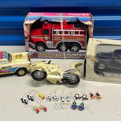 HST017- 1990’s Toys! Tiny Looney Toons, Cars, Fire Truck