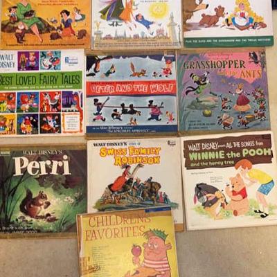 HST231 Vintage Walt Disney Vinyl Lot