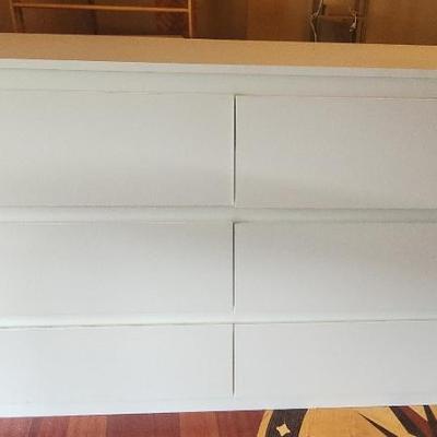 AAE405 - Six-Drawer White Dresser 