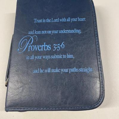 HST015 - Bible With A Travel Case