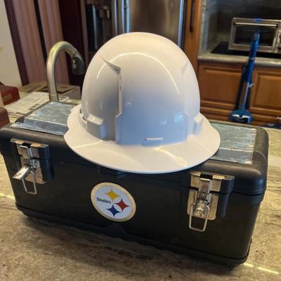 AAE083 Steelers Toolbox + Hardhat