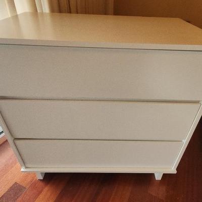 AAE406 - White 3-Drawer Dresser 